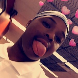 Meet your Posher, Kamyra